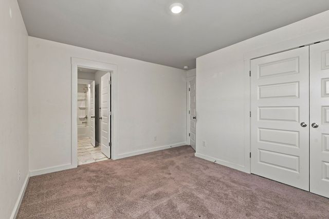 1100 Pebble Run Rd, Hendersonville, TN 37075