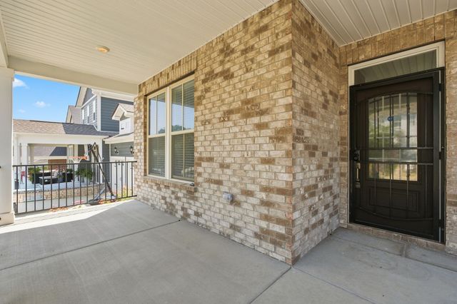 1100 Pebble Run Rd, Hendersonville, TN 37075