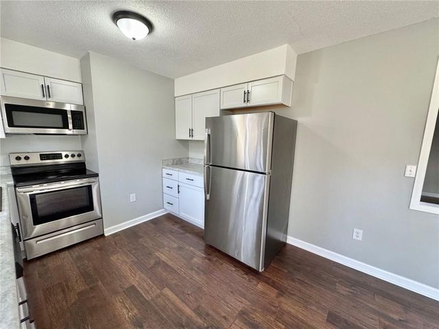 185 SE 421 Road, Warrensburg, MO 64093