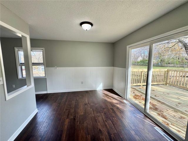 185 SE 421 Road, Warrensburg, MO 64093