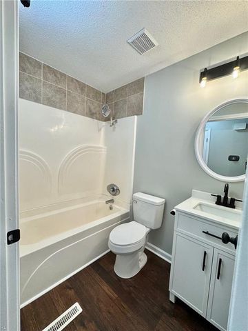 185 SE 421 Road, Warrensburg, MO 64093