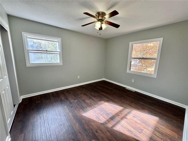 185 SE 421 Road, Warrensburg, MO 64093