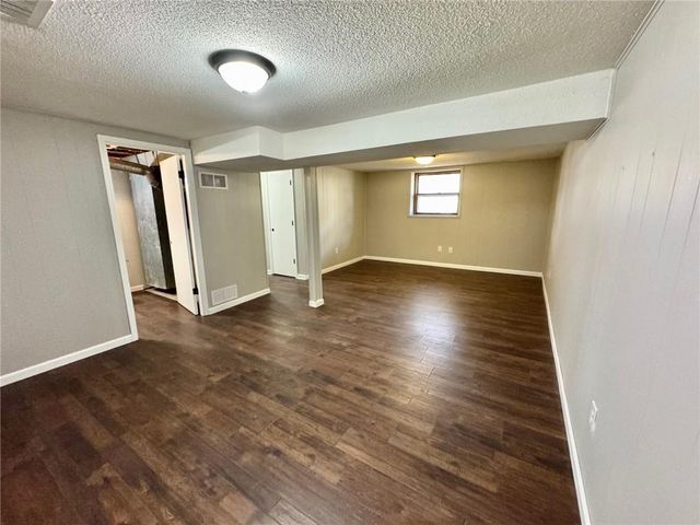 185 SE 421 Road, Warrensburg, MO 64093