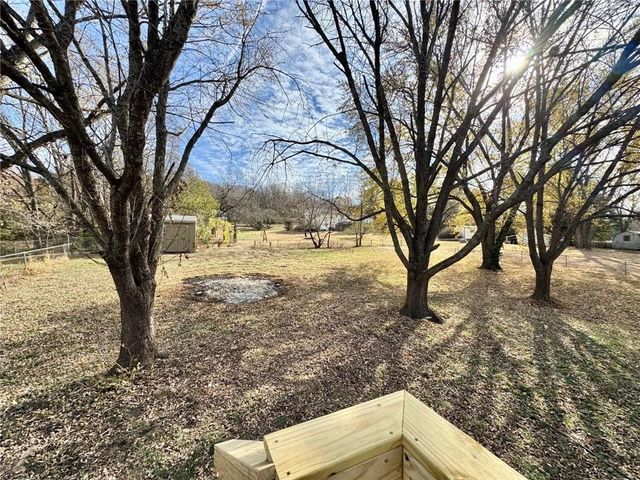 185 SE 421 Road, Warrensburg, MO 64093