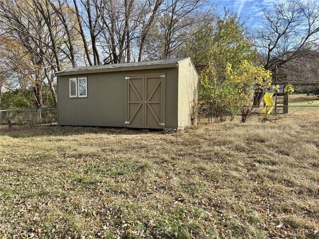 185 SE 421 Road, Warrensburg, MO 64093