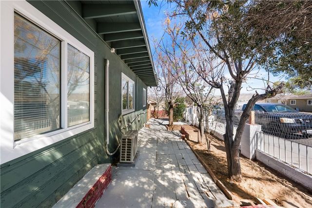625 E Freedrick Street, Barstow, CA 92311
