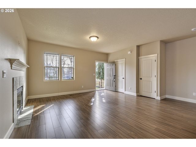 131 Nw CONNELL Ave, Hillsboro, OR 97124