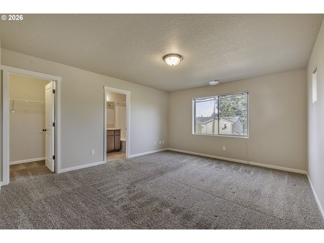 131 Nw CONNELL Ave, Hillsboro, OR 97124