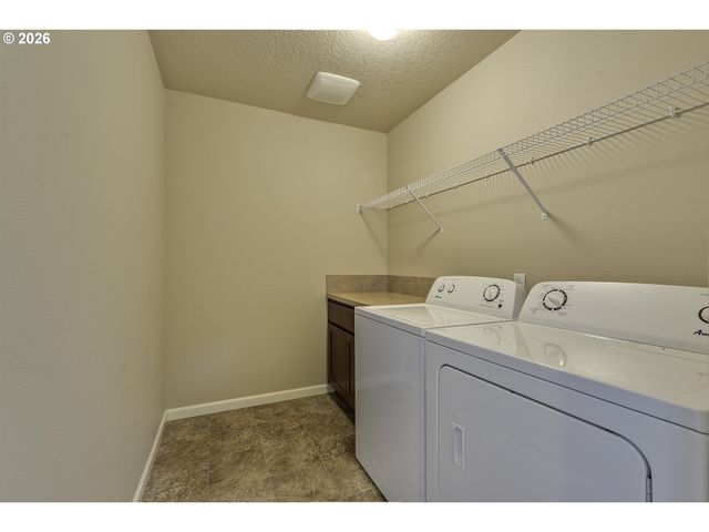 131 Nw CONNELL Ave, Hillsboro, OR 97124