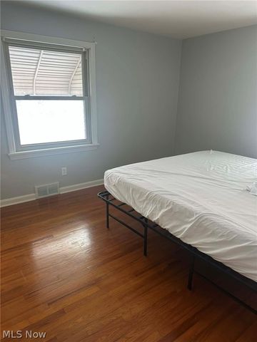 2328 Connecticut Avenue, Youngstown, OH 44509