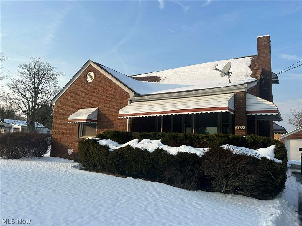2328 Connecticut Avenue, Youngstown, OH 44509
