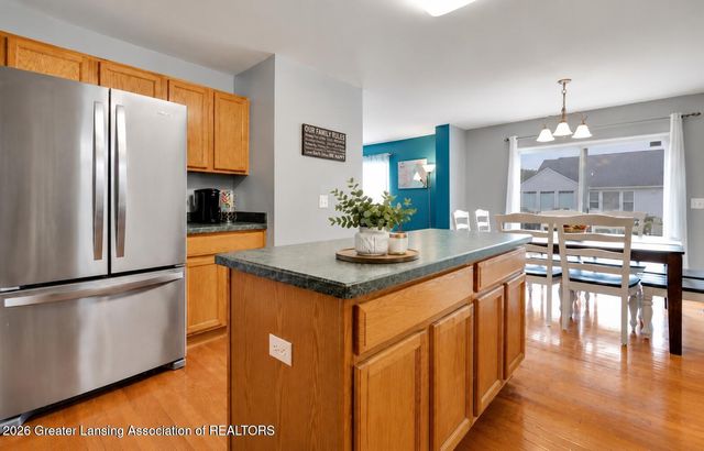 6784 Cotswald Drive, Grand Ledge, MI 48837