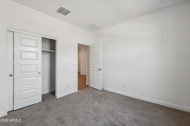 2551 W Sentiero Avenue, Apache Junction, AZ 85120