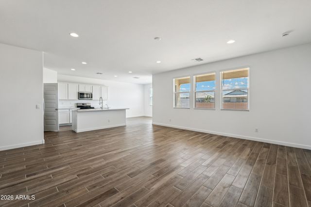 2551 W Sentiero Avenue, Apache Junction, AZ 85120