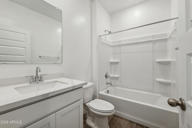 2551 W Sentiero Avenue, Apache Junction, AZ 85120