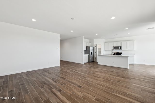 2551 W Sentiero Avenue, Apache Junction, AZ 85120