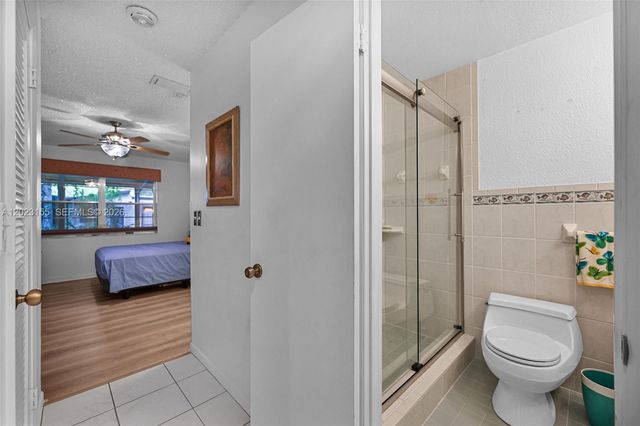 330 Briarwood Cir 3-19, Hollywood, FL 33024