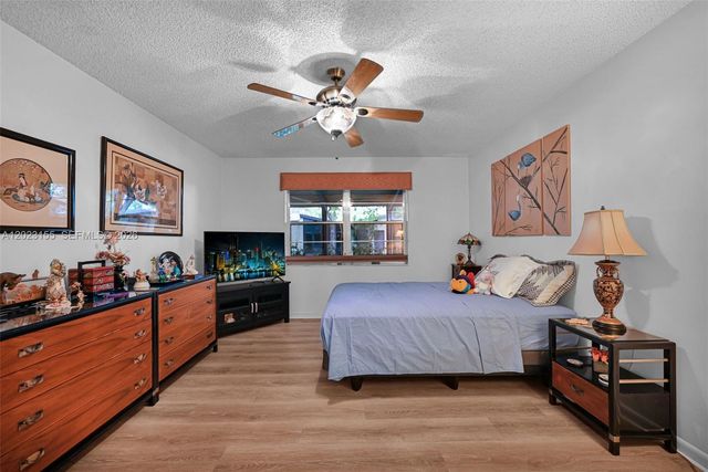330 Briarwood Cir 3-19, Hollywood, FL 33024