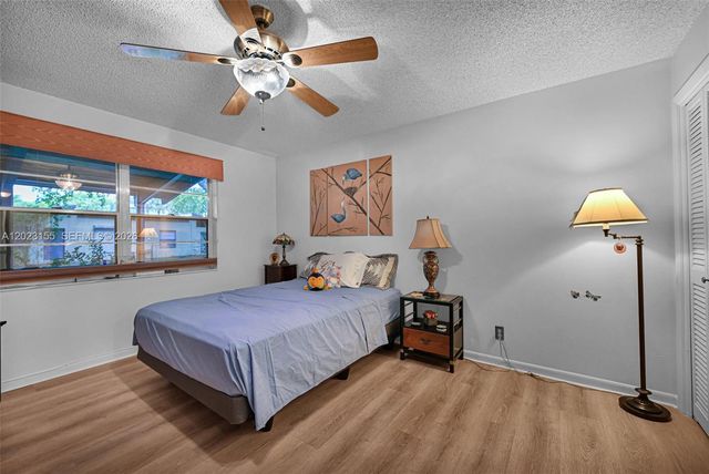 330 Briarwood Cir 3-19, Hollywood, FL 33024