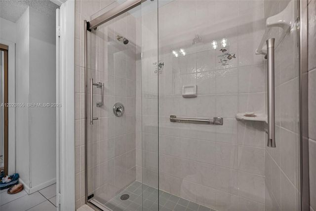 330 Briarwood Cir 3-19, Hollywood, FL 33024