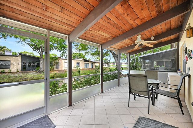 330 Briarwood Cir 3-19, Hollywood, FL 33024