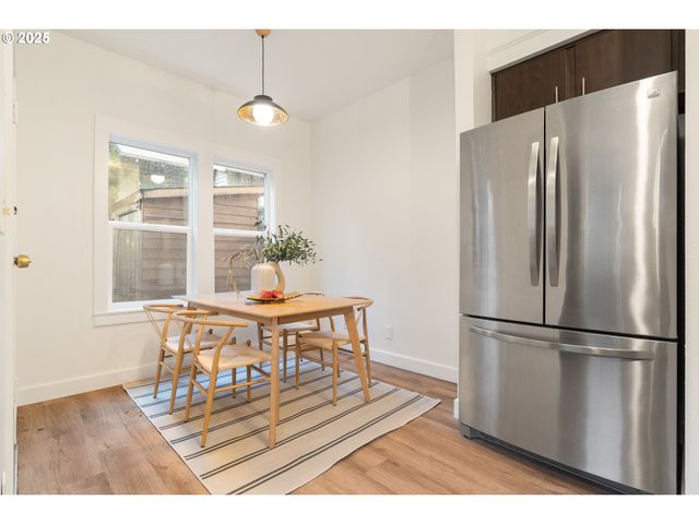 618 Ne KILLINGSWORTH Ct, Portland, OR 97211