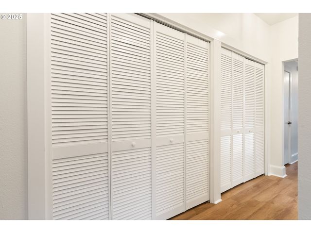 618 Ne KILLINGSWORTH Ct, Portland, OR 97211