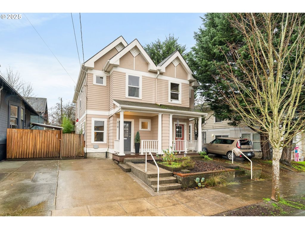 618 Ne KILLINGSWORTH Ct, Portland, OR 97211
