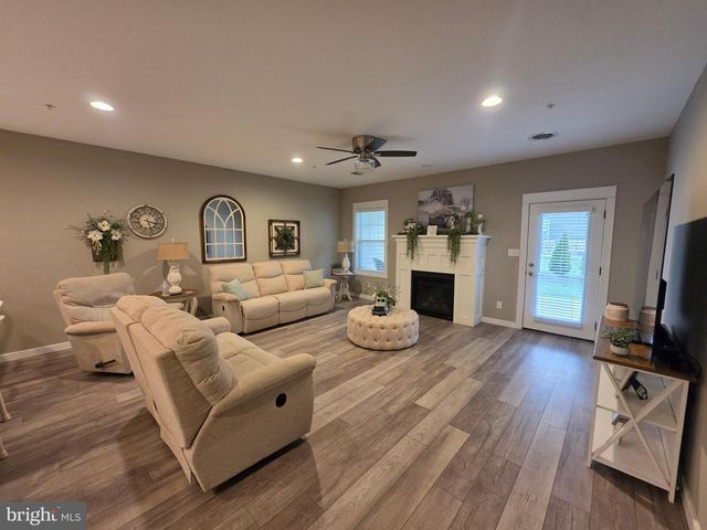 120 CARDINAL DRIVE, Shippensburg, PA 17257
