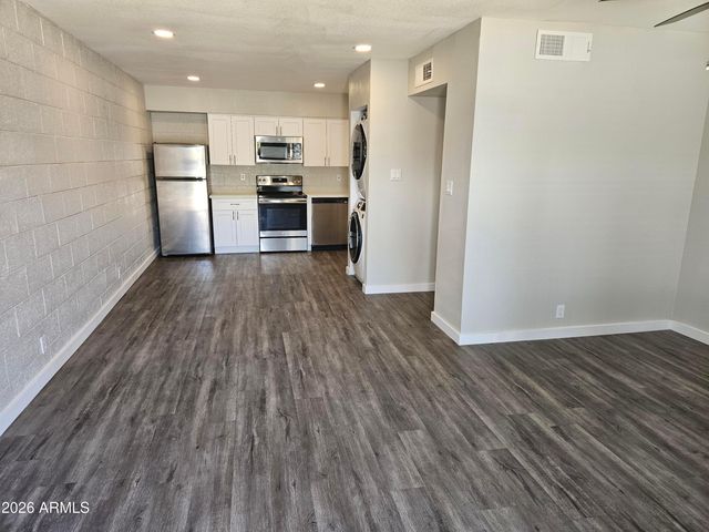 1829 N 50th Street 15A, Phoenix, AZ 85008
