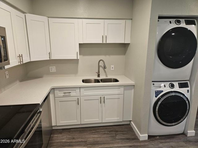 1829 N 50th Street 15A, Phoenix, AZ 85008