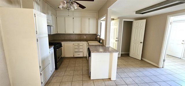 317 E 10th Street, Coleman, TX 76834