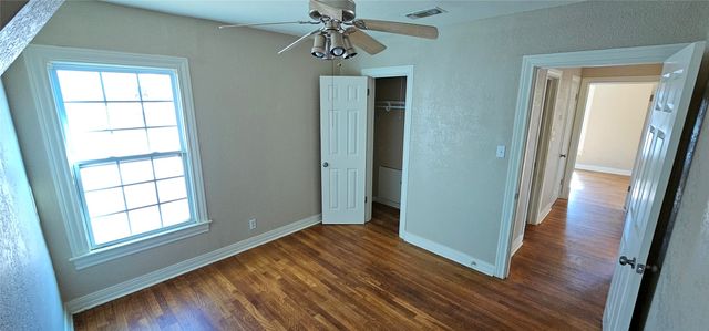 317 E 10th Street, Coleman, TX 76834