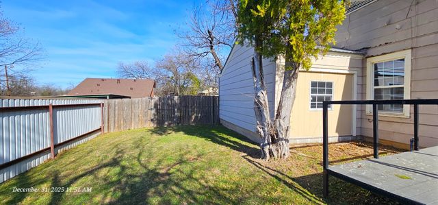 317 E 10th Street, Coleman, TX 76834