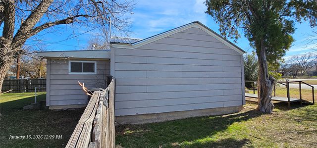 317 E 10th Street, Coleman, TX 76834