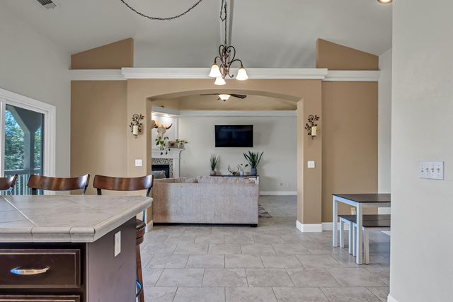 19652 Valley Ford Drive, Cottonwood, CA 96022