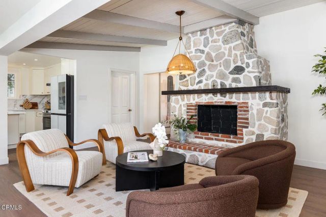 2345 Orange Cove Avenue, La Crescenta, CA 91214