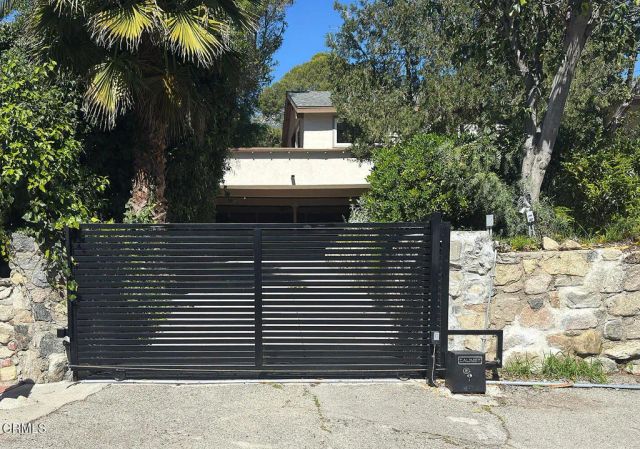 2345 Orange Cove Avenue, La Crescenta, CA 91214