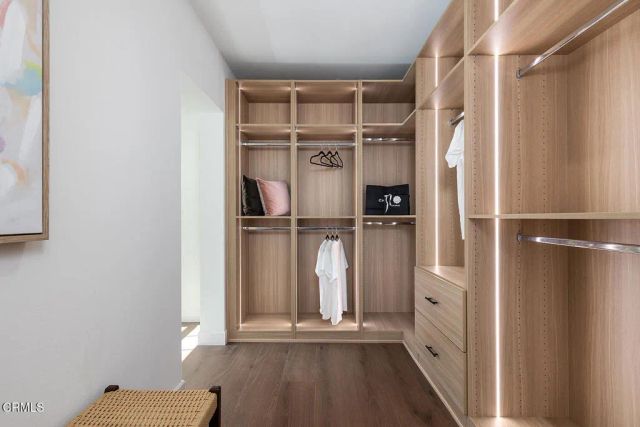 2345 Orange Cove Avenue, La Crescenta, CA 91214