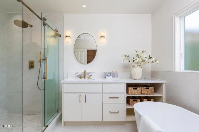 2345 Orange Cove Avenue, La Crescenta, CA 91214