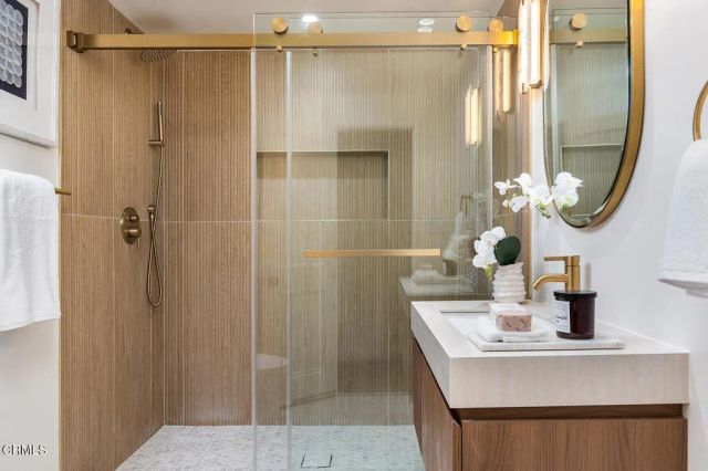 2345 Orange Cove Avenue, La Crescenta, CA 91214