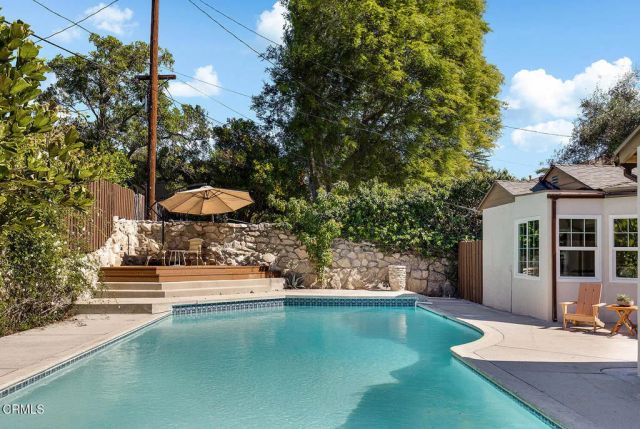 2345 Orange Cove Avenue, La Crescenta, CA 91214