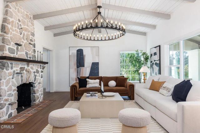 2345 Orange Cove Avenue, La Crescenta, CA 91214