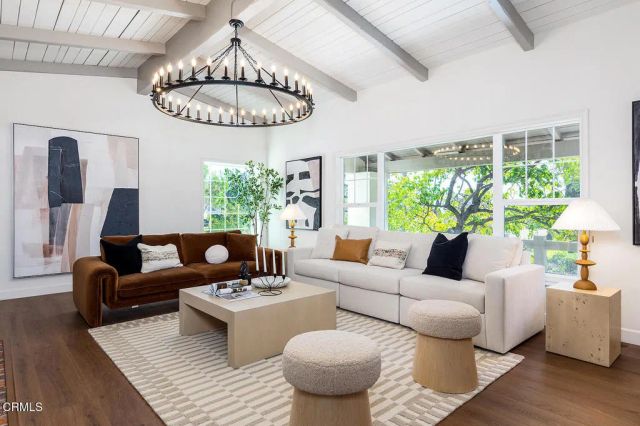 2345 Orange Cove Avenue, La Crescenta, CA 91214