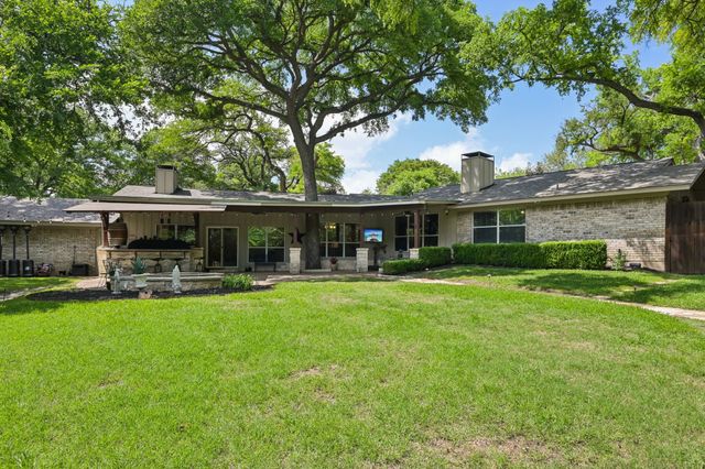 7437 Lochwood Court, Fort Worth, TX 76179