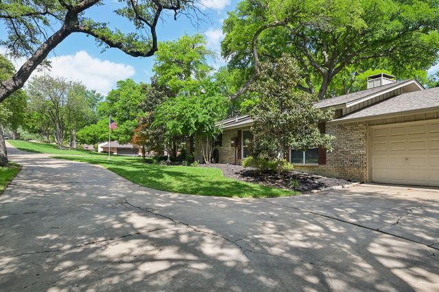 7437 Lochwood Court, Fort Worth, TX 76179