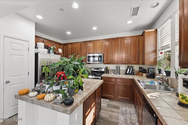 7043 Sacred Circle, Sparks, NV 89436