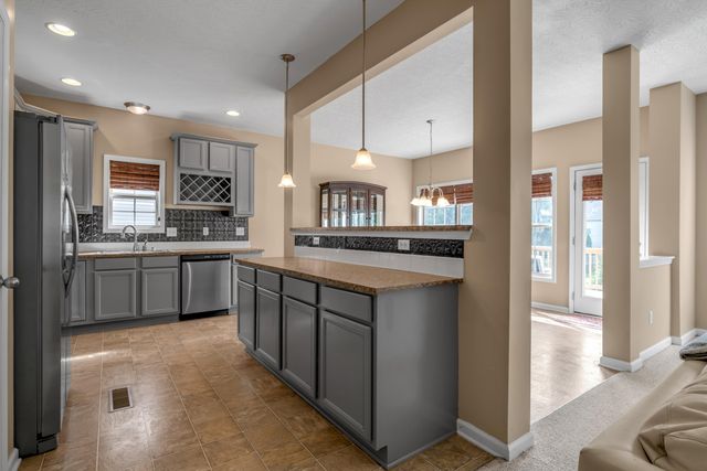 2432 Gooseberry Circle, Lexington, KY 40509