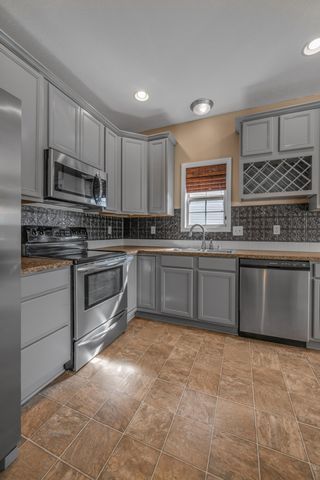 2432 Gooseberry Circle, Lexington, KY 40509