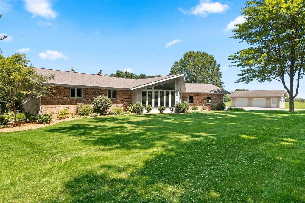3685 ELMTREE ROAD, Suamico, WI 54313